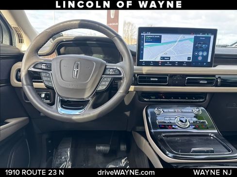 Certified 2022 Lincoln Nautilus Reserve image 25