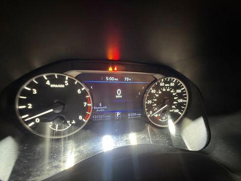 Used 2022 Nissan Altima 2.5 SV FWD image 11