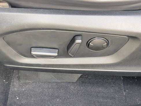 Used 2021 Ford Explorer XLT w/ Equipment Group 202A image 23