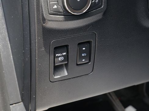 Used 2020 Ford F150 Lariat w/ Equipment Group 502A Luxury AWD/4WD image 13