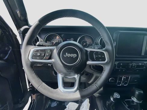 Used 2023 Jeep Gladiator Overland w/ Popular Equipment Package AWD/4WD image 18