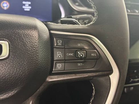 Used 2023 Jeep Grand Cherokee L Limited w/ Luxury Tech Group II image 29