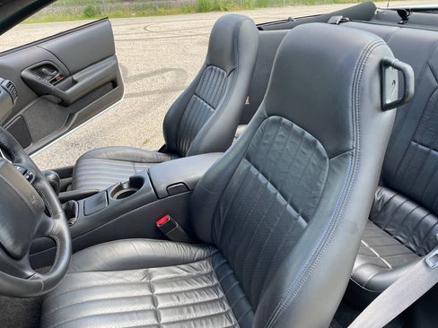 Used 2002 Chevrolet Camaro Z28 w/ SS Performance/Appearance Pkg RWD image 36