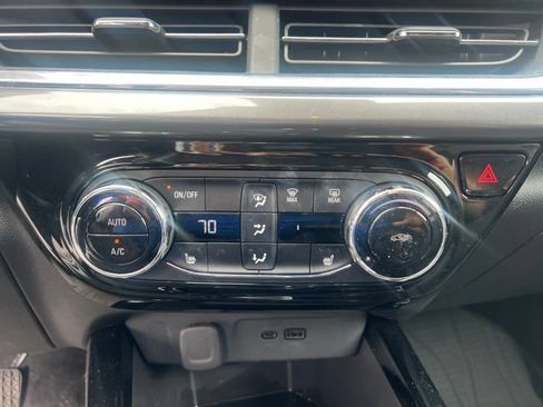 Used 2024 Chevrolet Trax ACTIV w/ Driver Confidence Package FWD image 29