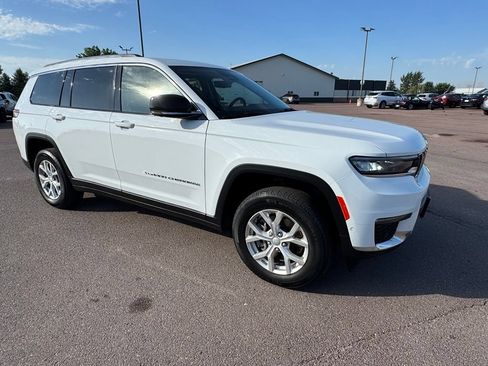 Used 2023 Jeep Grand Cherokee L Limited w/ Luxury Tech Group II AWD/4WD image 7