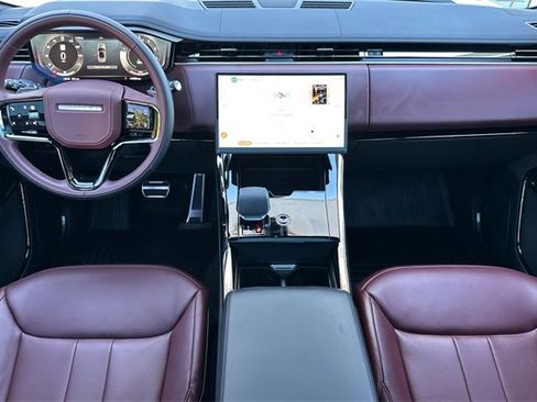 Certified 2025 Land Rover Range Rover Sport Dynamic SE image 12