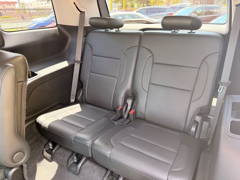 Used 2020 GMC Acadia SLT FWD image 17