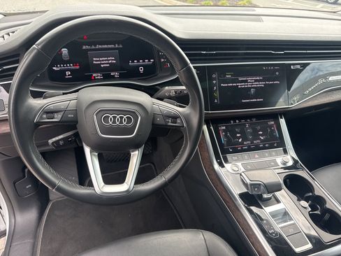 Used 2023 Audi Q8 Premium w/ Convenience Package image 10