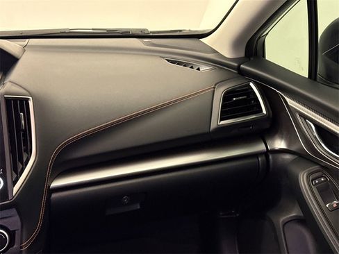 Used 2022 Subaru Crosstrek 2.5i Limited image 17