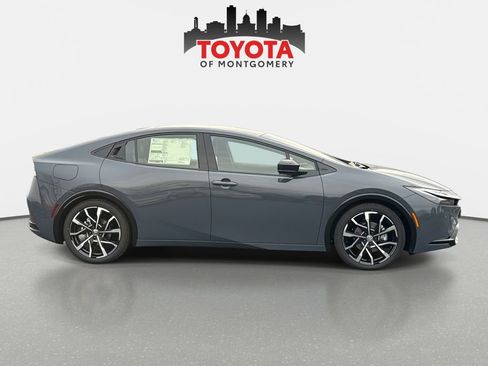 New 2026 Toyota Prius Plug-In Hybrid image 2