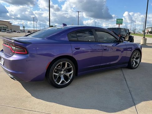 Used 2016 Dodge Charger R/T w/ Plus Group RWD image 20