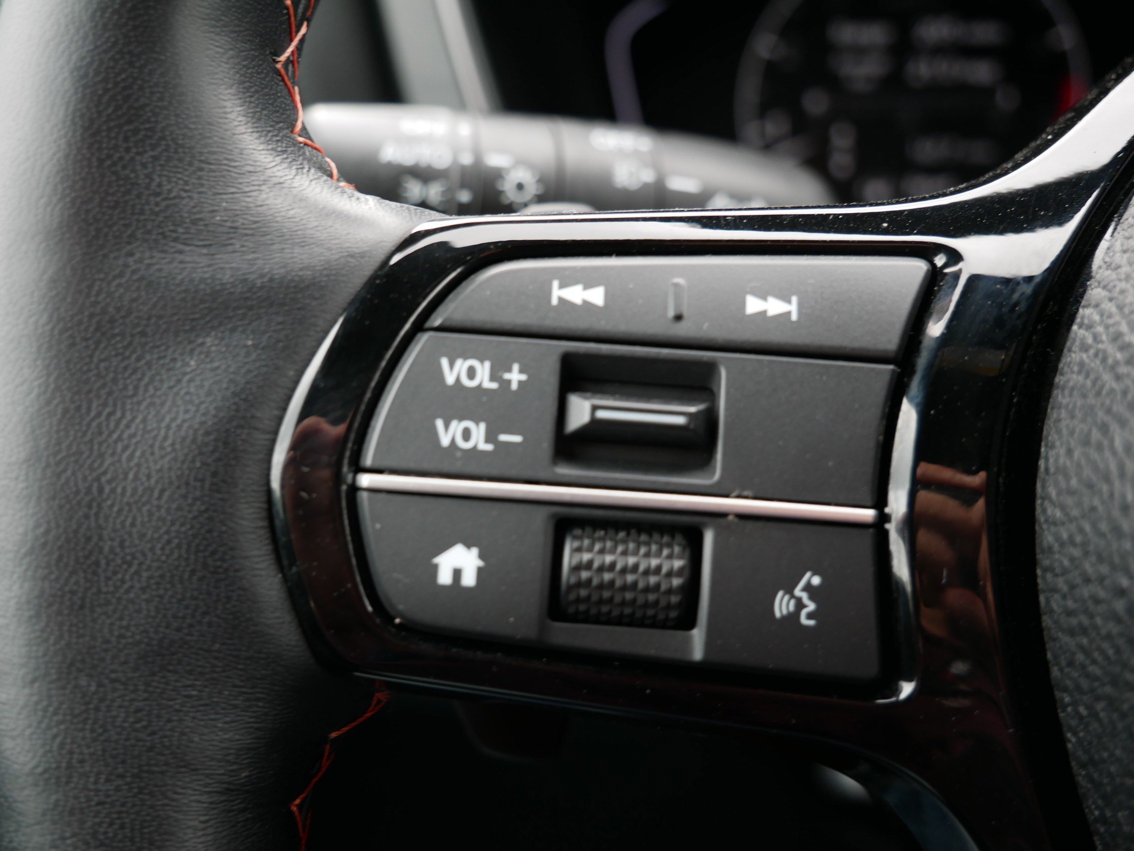Certified 2024 Honda Pilot TrailSport image 31