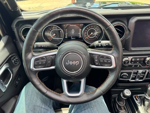 Used 2021 Jeep Wrangler Unlimited Sahara AWD/4WD image 23