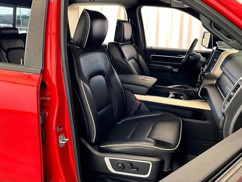 Used 2019 RAM 1500 Laramie w/ Sport Appearance Package image 16