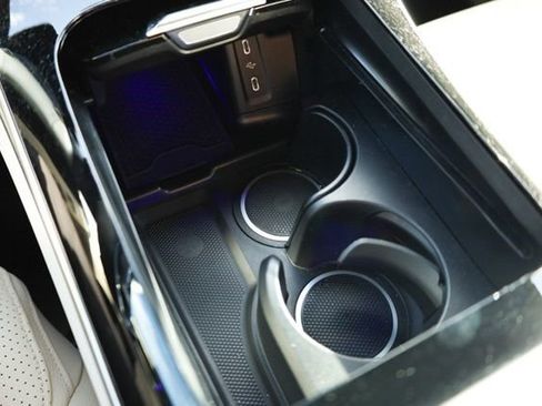 Certified 2025 Mercedes-Benz GLC 300 4MATIC image 19