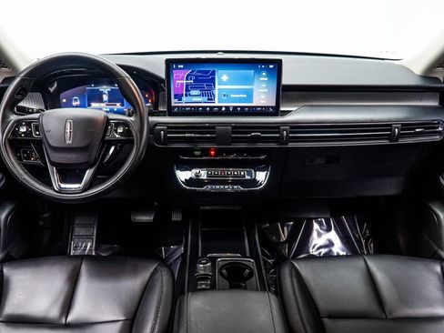 Used 2023 Lincoln Corsair FWD image 5