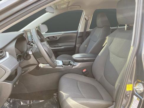 Used 2020 Toyota RAV4 LE w/ All Weather Liner Package image 4