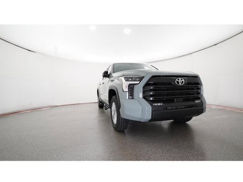 New 2025 Toyota Tundra SR5 w/ SR5 Premium Package AWD/4WD image 30