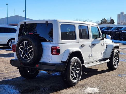 Used 2024 Jeep Wrangler Sahara image 3