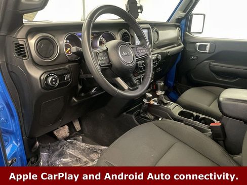 Used 2023 Jeep Gladiator Sport image 4