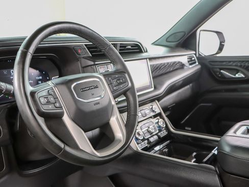 Used 2023 GMC Yukon Denali AWD/4WD image 26