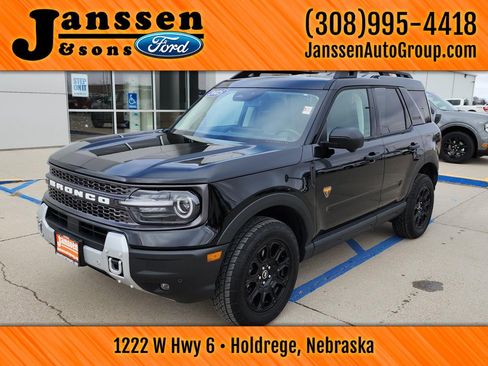 Used 2025 Ford Bronco Sport Badlands image 2