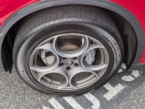 Used 2022 Alfa Romeo Stelvio Ti image 28