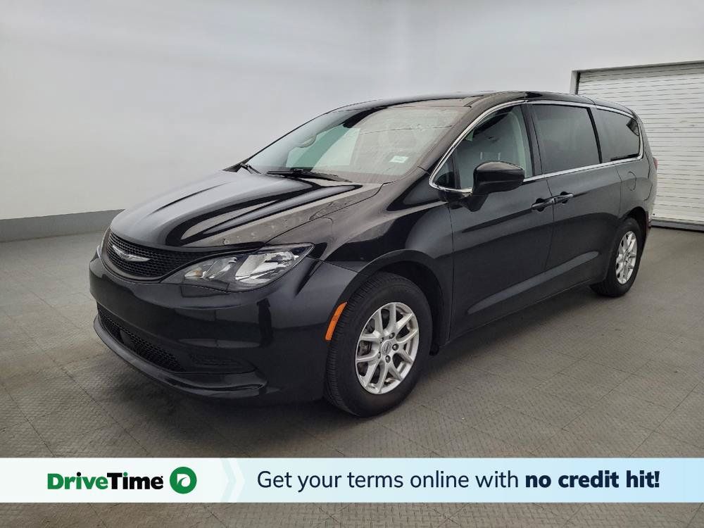 Used 2023 Chrysler Voyager LX FWD image 1