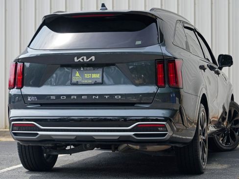 Used 2022 Kia Sorento SX FWD image 4