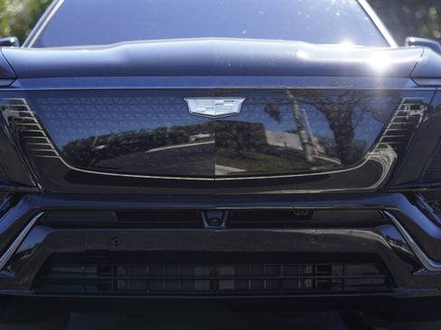 Used 2026 Cadillac Vistiq Sport image 45