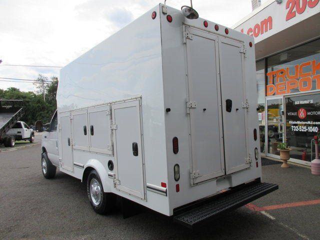 Used 2017 Ford E-350 and Econoline 350 Super Duty w/ Power Windows & Locks Group RWD image 5