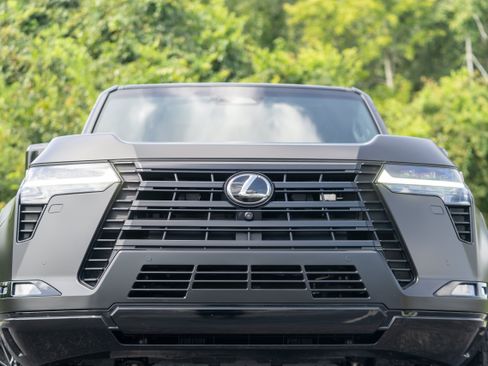 Used 2025 Lexus GX 550 AWD/4WD image 46