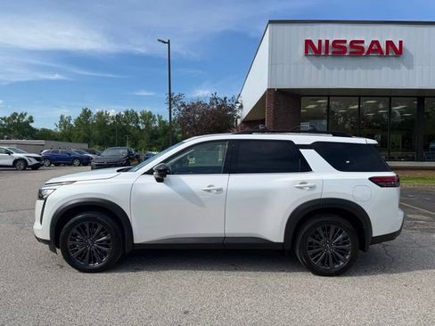 New 2026 Nissan Pathfinder SL AWD/4WD image 8