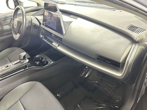 Used 2024 Toyota Prius LE image 26