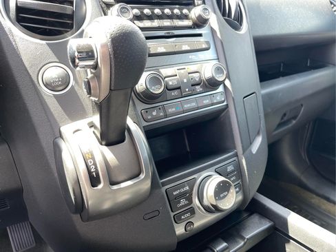 Used 2014 Honda Pilot Touring image 24