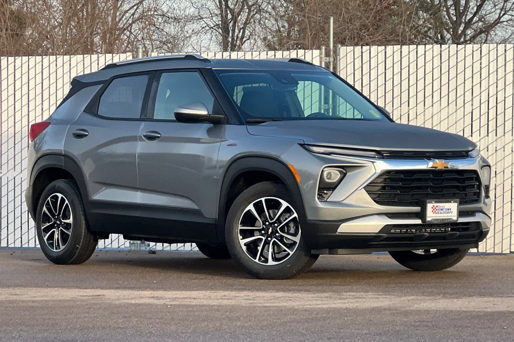 New 2026 Chevrolet TrailBlazer LT w/ Convenience Package FWD image 2