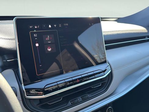 New 2026 Jeep Compass Limited image 30