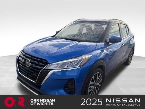 Used 2021 Nissan Kicks SV FWD image 1