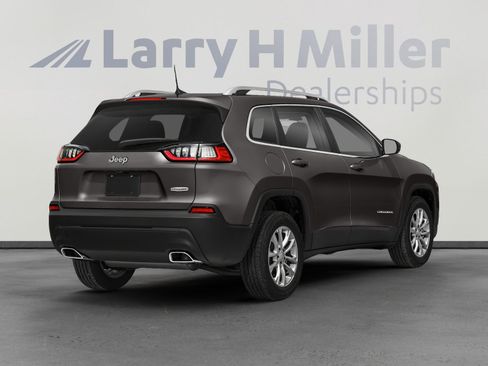 Used 2019 Jeep Cherokee Altitude image 2