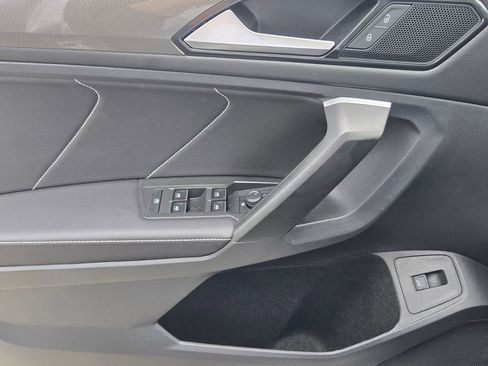 Certified 2024 Volkswagen Tiguan SE R-Line FWD image 30
