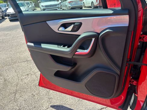 Used 2025 Chevrolet Blazer LT image 18