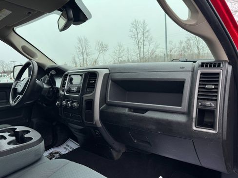 Used 2018 RAM 1500 ST w/ SXT Appearance Group image 19