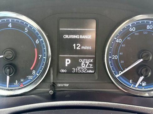 Used 2019 Toyota Corolla LE FWD image 15