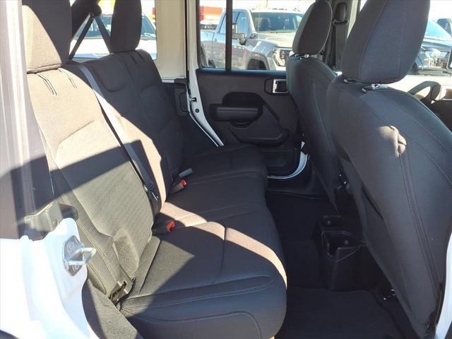 Used 2022 Jeep Wrangler Unlimited Sport AWD/4WD image 24