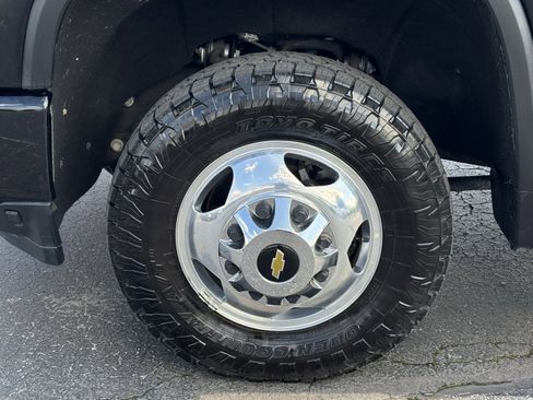 Used 2021 Chevrolet Silverado 3500 High Country image 14