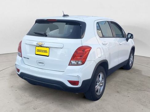Used 2018 Chevrolet Trax LS AWD/4WD image 4