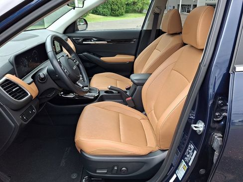 Used 2024 Kia Seltos EX AWD/4WD image 16