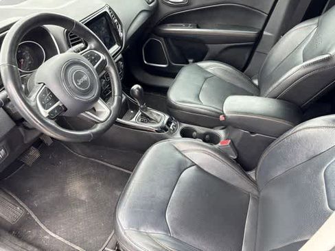Used 2018 Jeep Compass Limited w/ Navigation Group FWD image 9