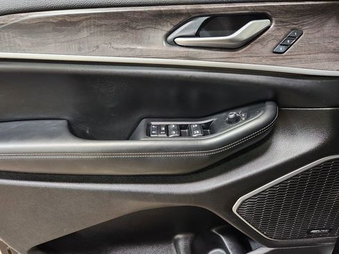 Used 2023 Jeep Grand Cherokee Limited w/ Luxury Tech Group II image 45