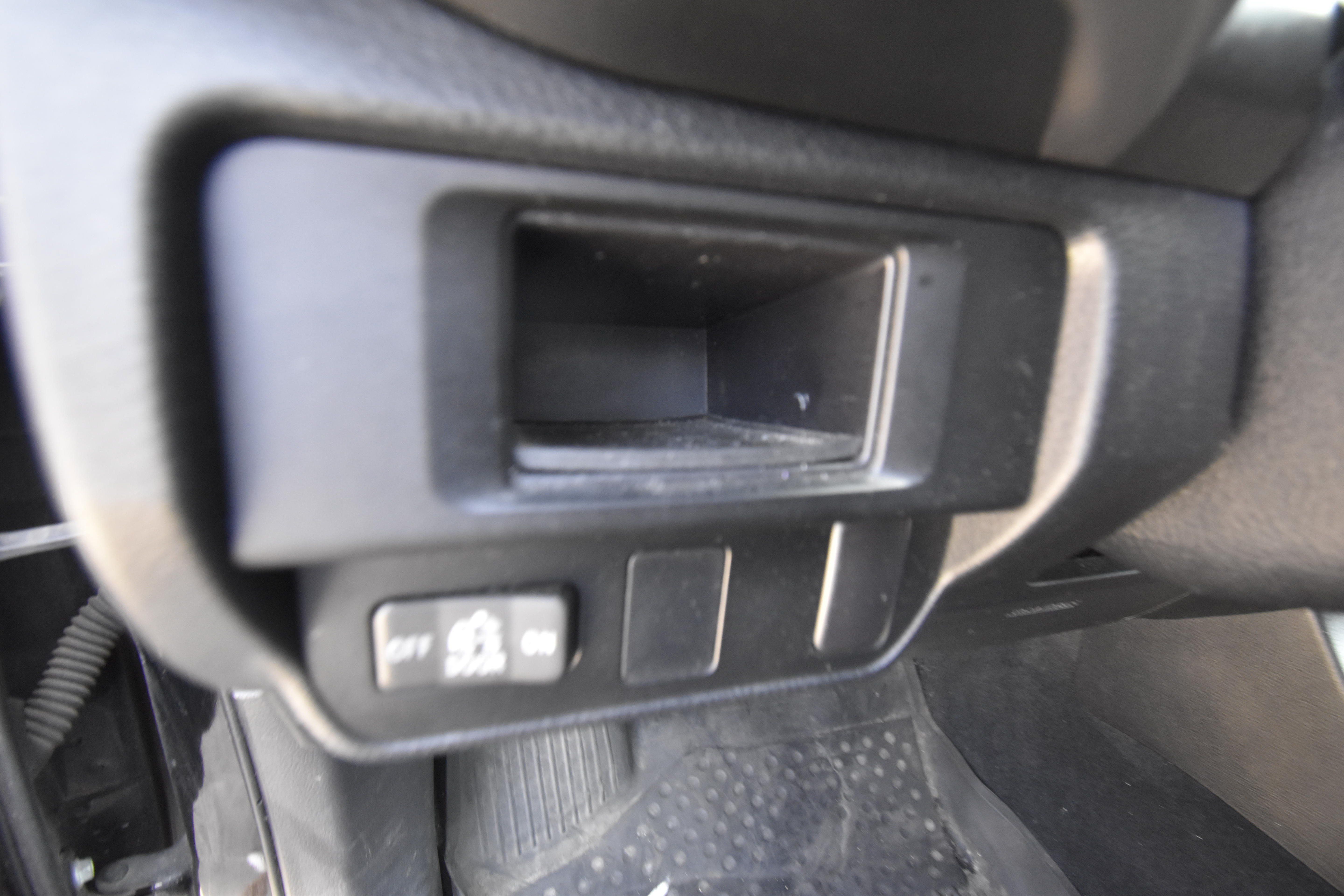 Used 2016 Toyota Tacoma SR5 w/ SR5 Appearance Package (SN) RWD image 10